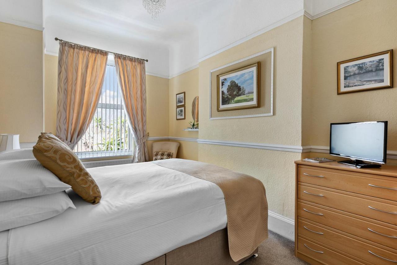 Melba House (Adults Only) Bed & Breakfast Торки Екстериор снимка