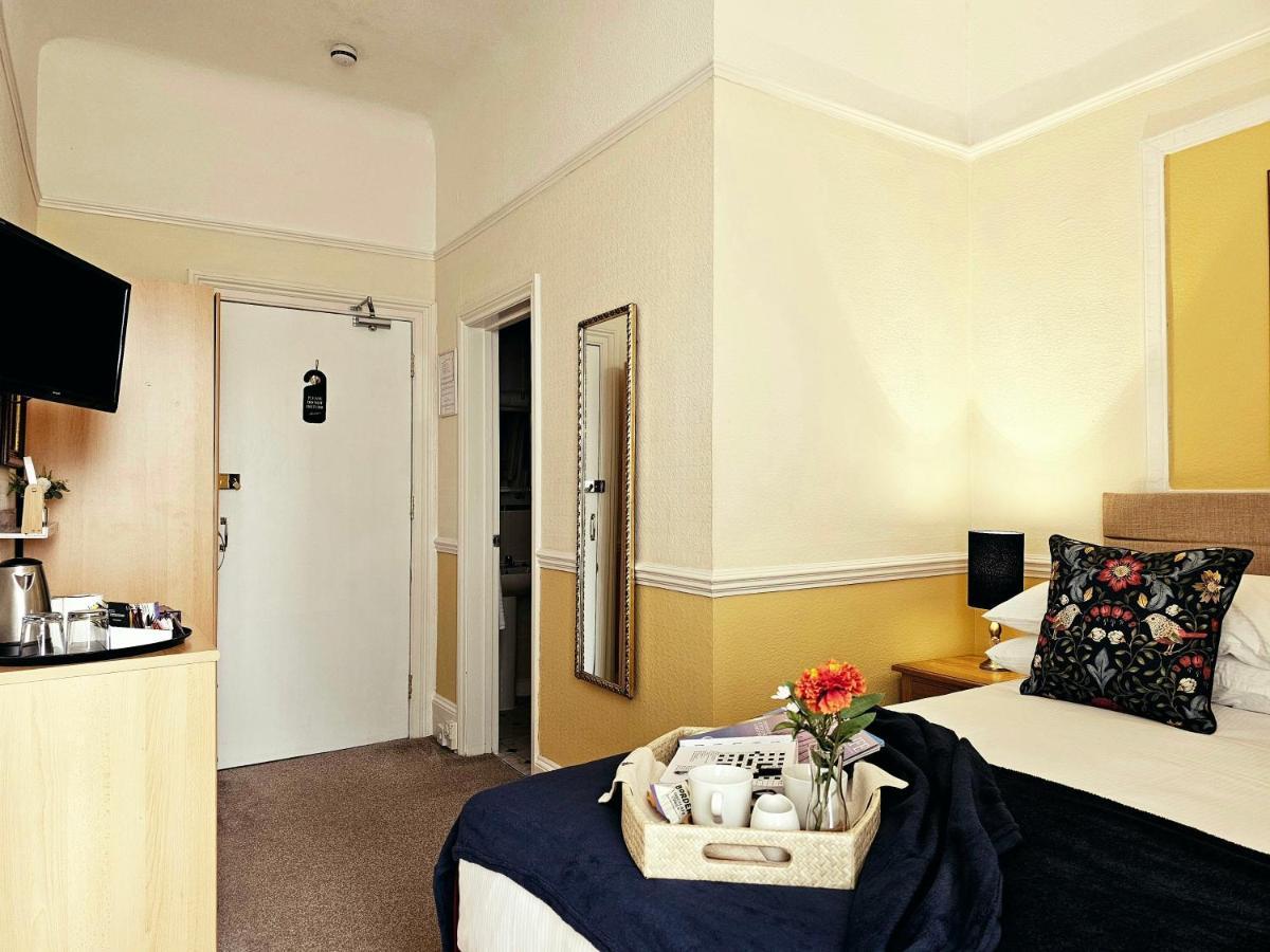 Melba House (Adults Only) Bed & Breakfast Торки Екстериор снимка