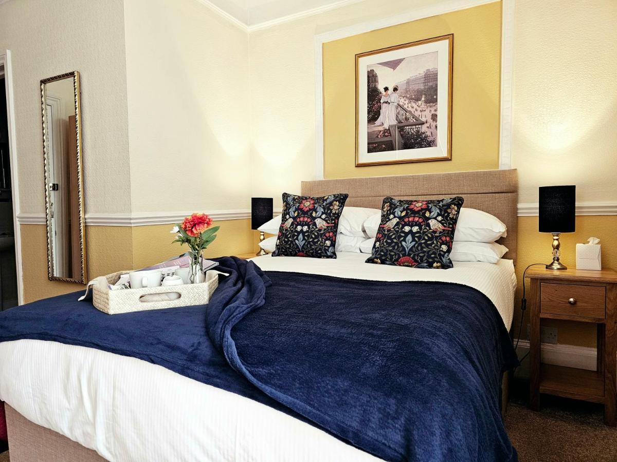 Melba House (Adults Only) Bed & Breakfast Торки Екстериор снимка