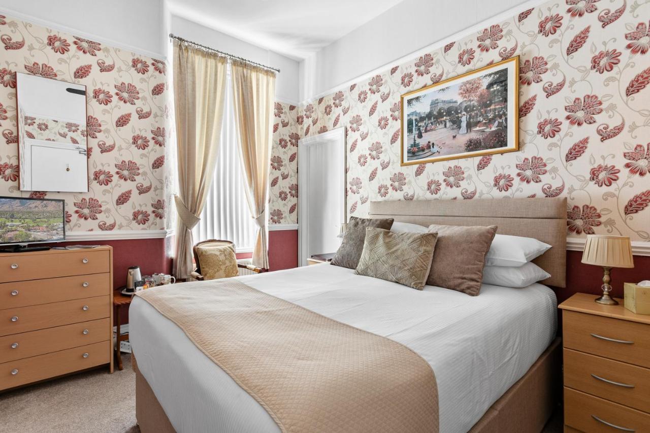 Melba House (Adults Only) Bed & Breakfast Торки Екстериор снимка